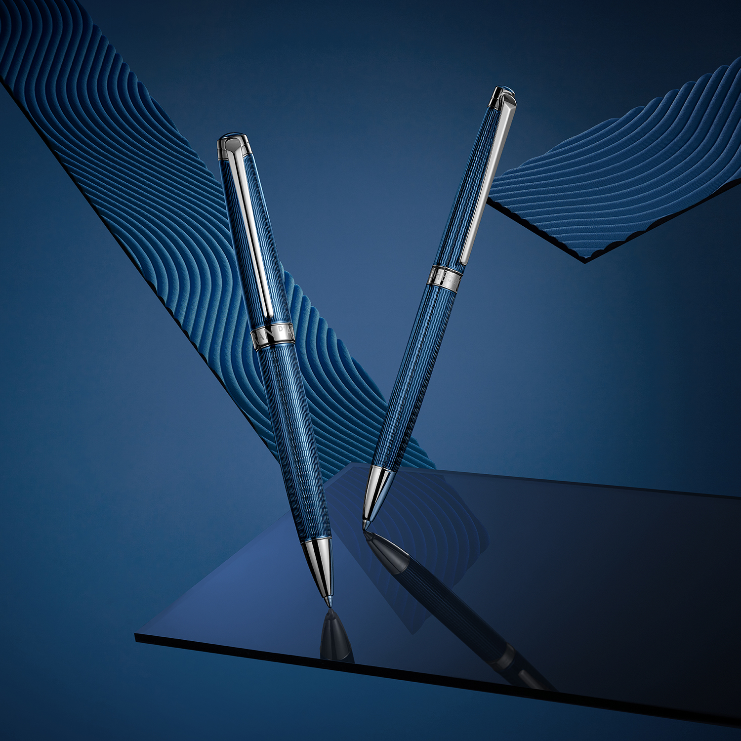 Caran D’Ache Minenhalter Léman Grand Bleu Marineblau – Versilbert & Rhodiniert Mit 0,7-mm-Mine